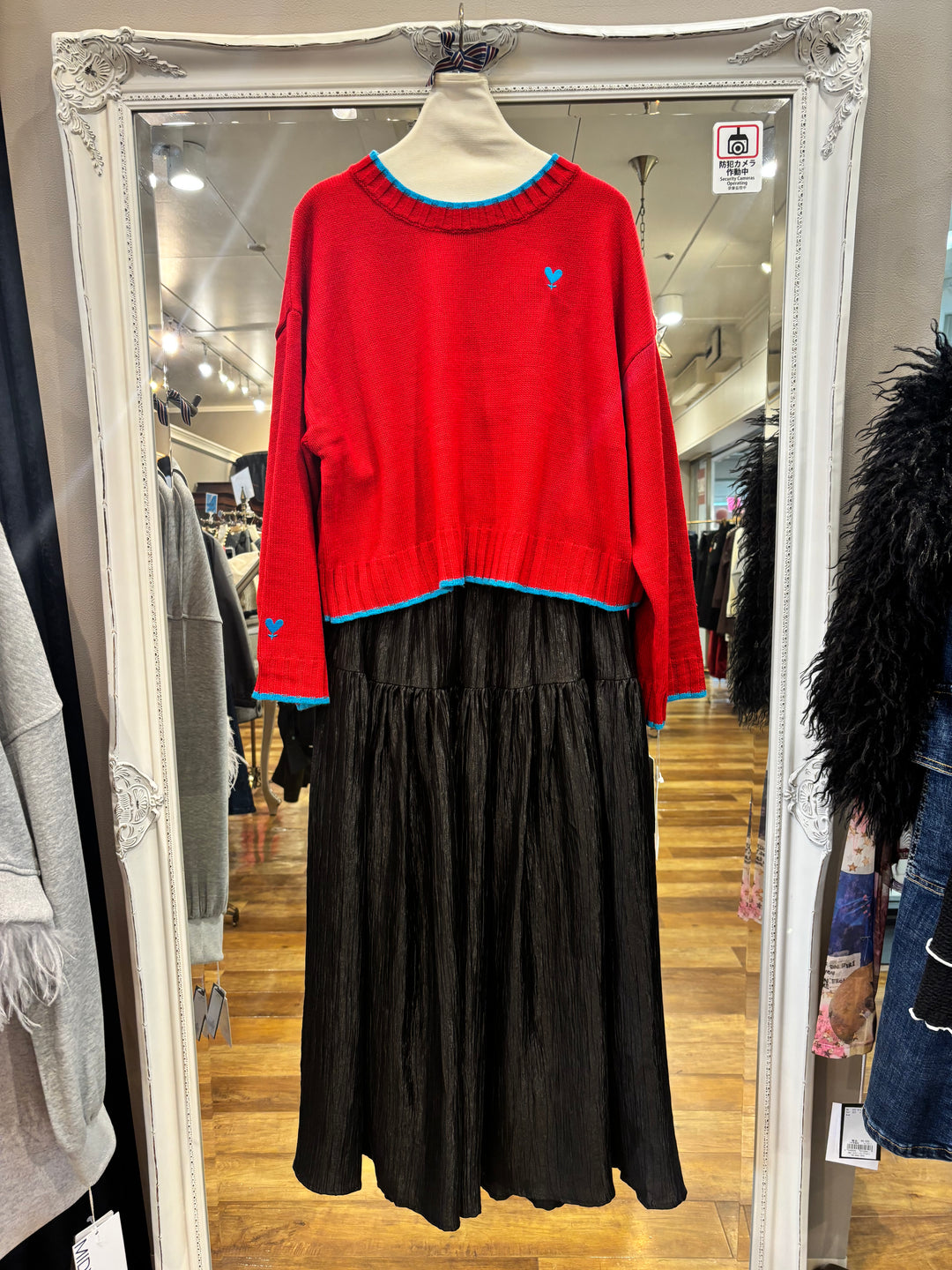 ハート刺繍ニット