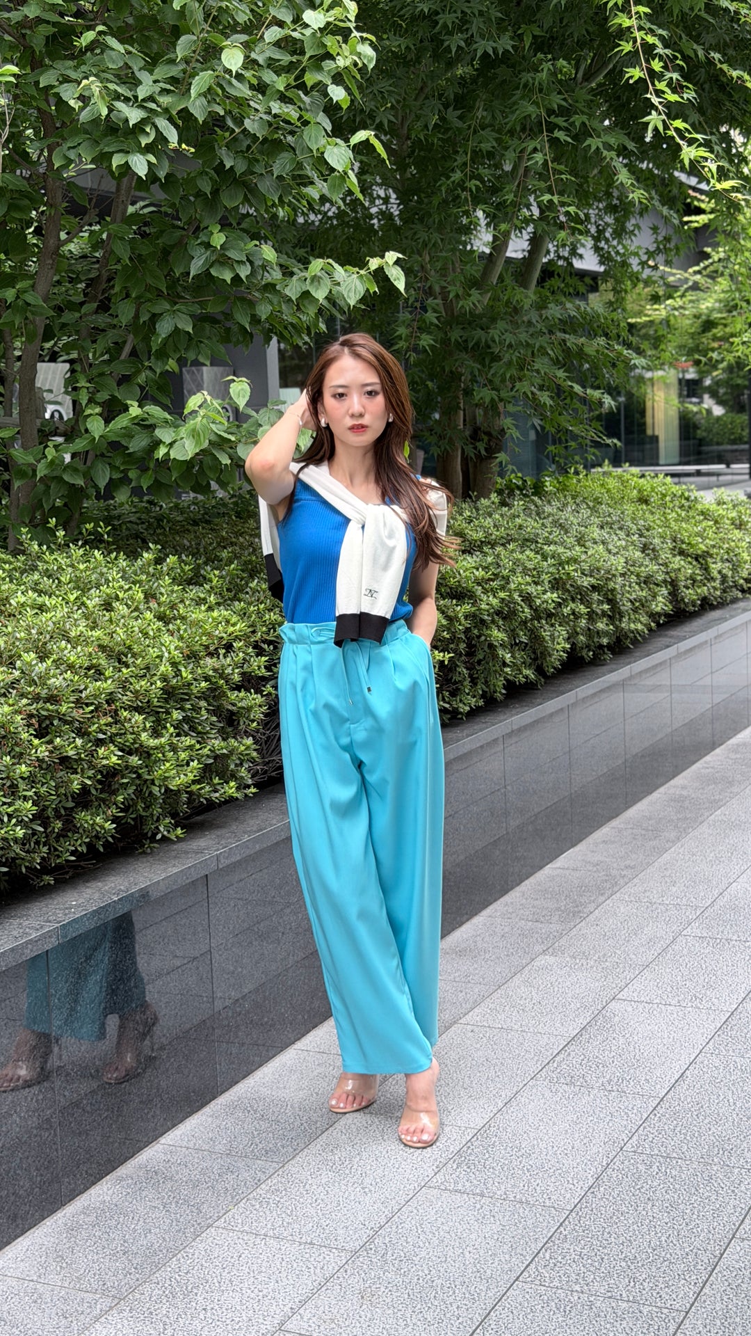タックストレートワイドパンツ