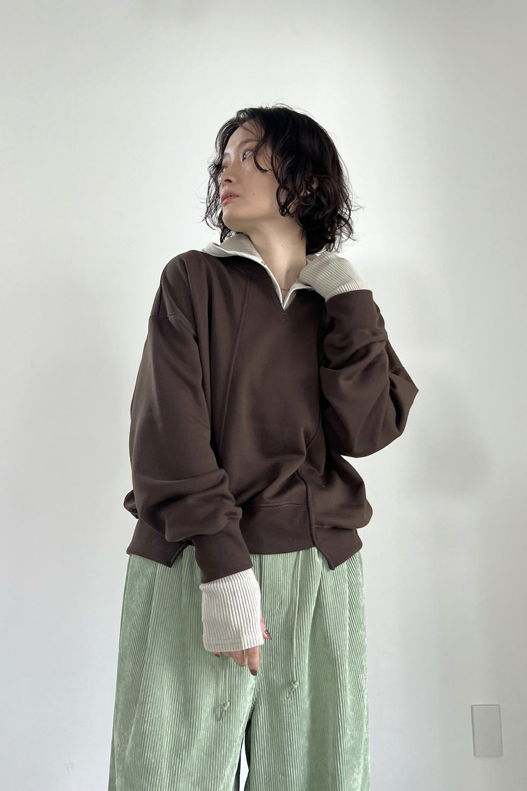 バイカラーパイピングリブフーディー