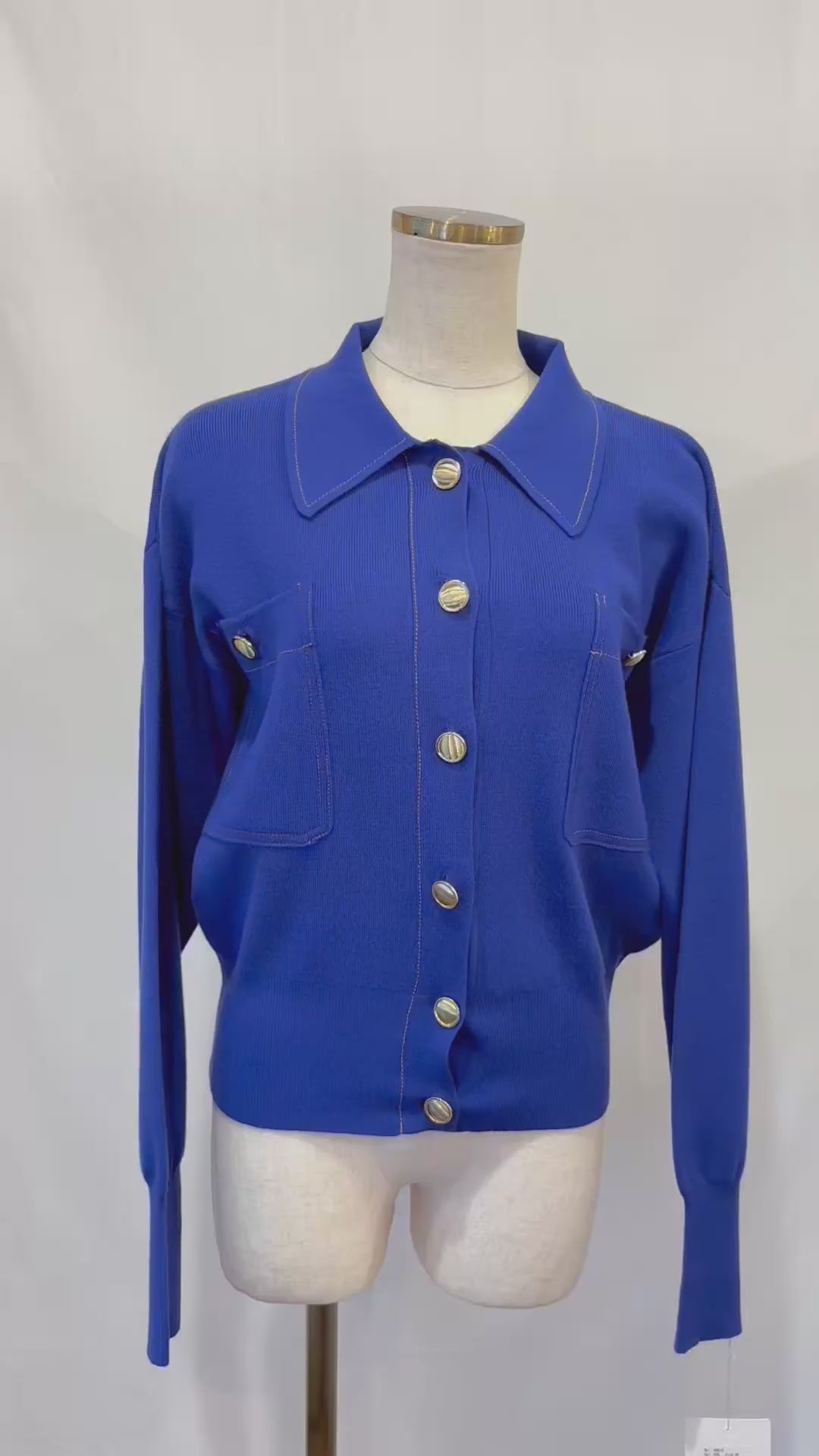 ステッチゴールドボタンニットカーデ